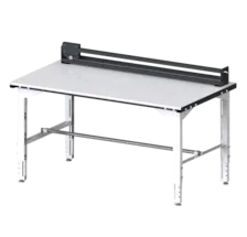 Table de préparation de commande pré-équipée avec dispositif de coupe